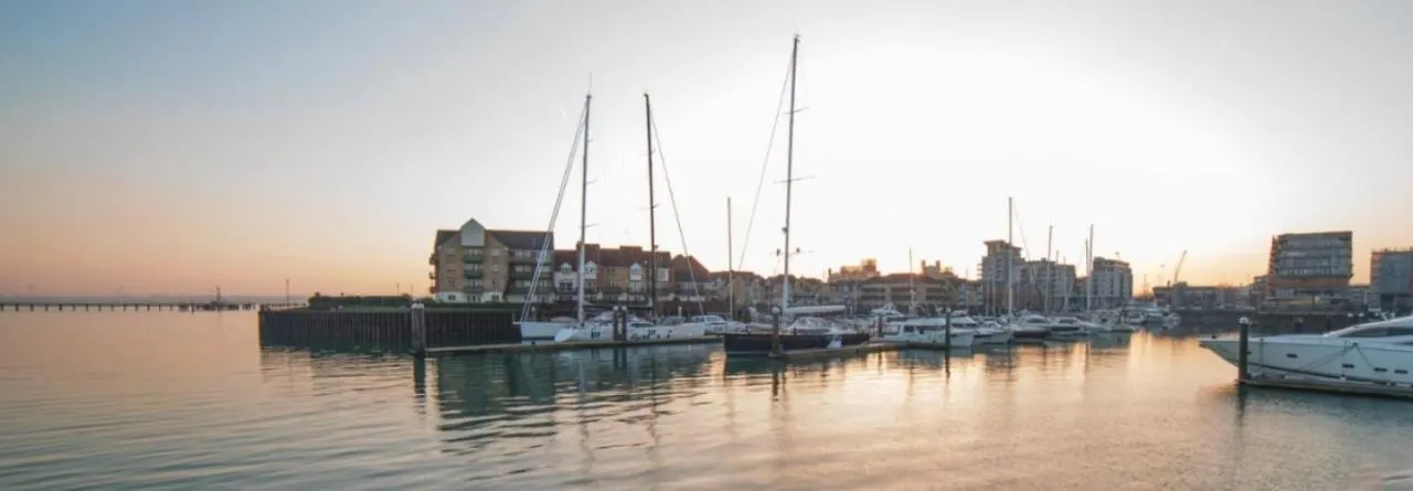 Modern Ensuite Rooms And Studios In Southampton - Sk Apartament