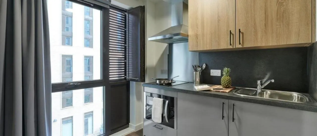 Apartament Modern Ensuite Rooms And Studios In Southampton - Sk