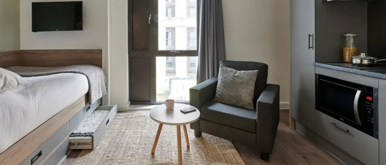 Modern Ensuite Rooms And Studios In Southampton - Sk Apartament